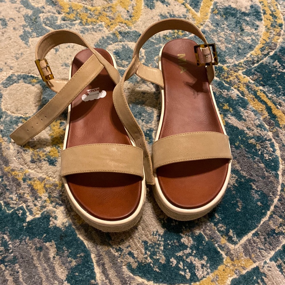 New MIA sandals, worn once